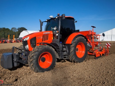 Zemědělský traktor Kubota M 7151