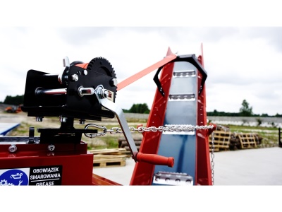 Traktorový špalíkovač PTO Model RP-100 Remet + Pásový dopravník 2,3m