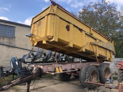 Sklápěcí přívěs Peecon KW 130