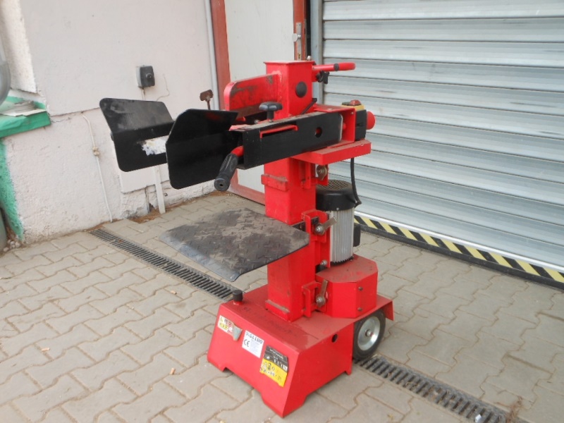 VeGA LS10 Štípač dřeva vertikální