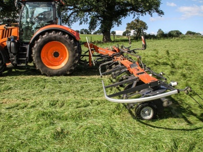 Rotační obraceč Kubota TE10500
