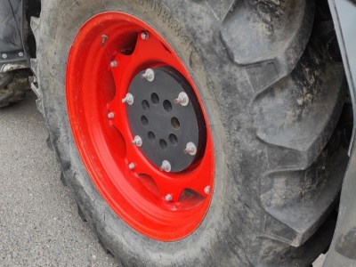 Traktor KUBOTA M5111