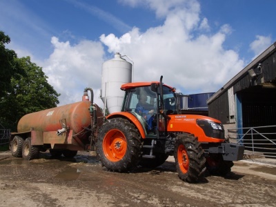 Kubota M 9540
