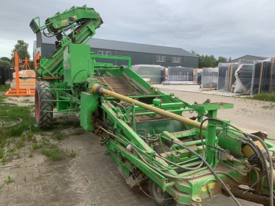 Bramborový kombajn AVR TT 23 SK
