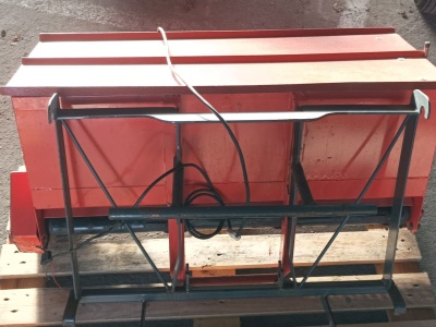 Válcový sypač KUBOTA S1001