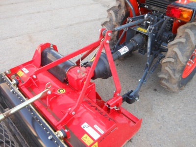 Zakladač trávníků za traktor R2 TST100