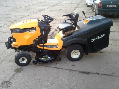 Cub Cadet XT3 QR 106-travní traktor se zadním výhozem model 2017