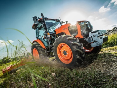 Zemědělský traktor Kubota M5112