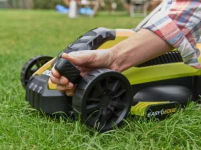 Ryobi RLM 13E 33S - travní sekačka s elektrickým motorem