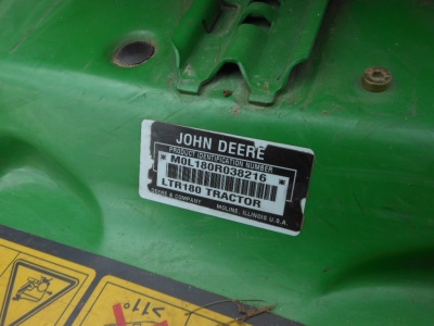 Zahradní traktor John Deere LTR 180 