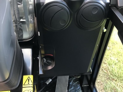 Elektrický kloubový nakladač GiANT G2200 E