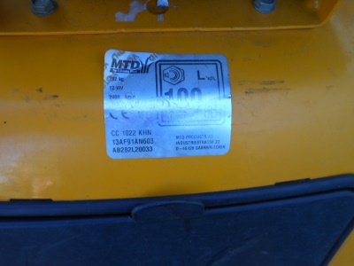 Travní traktor Cub Cadet CC1022 KHN