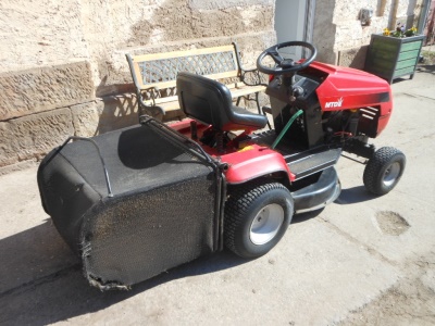 Travní traktor MTD RH 115/76 