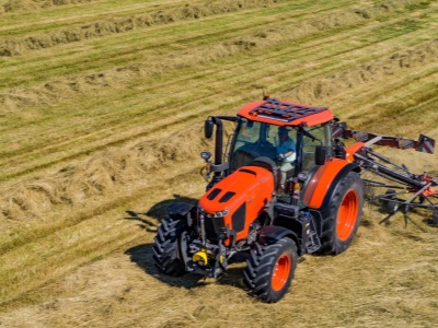 Zemědělský traktor Kubota M6132