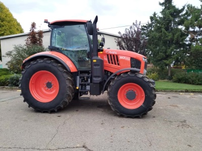 Zemědělský traktor KUBOTA M 7173 