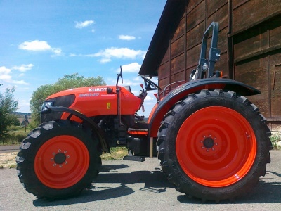 Kubota M 7040
