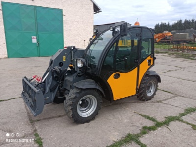 Teleskopický nakladač Giant 4548 Tendo