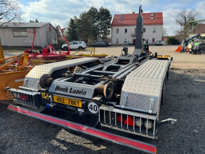 Hákový kontejnerový nosič STRONGA HL014D včetně kontejneru