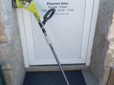 Zarovnávač okrajů Ryobi RY18EGA-0 - aku 18 V