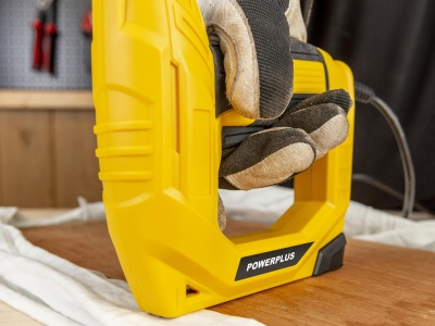 POWX13701 - Elektrická sponkovačka / hřebíkovačka 45W