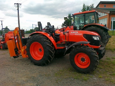 Kubota M 6040