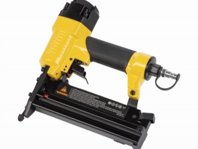 POWX1751 - Kompresor 1100W 50L  plus  9 ks přísl. bezolejový