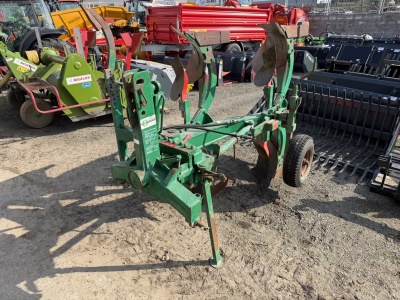 Obracecí pluh Regent Saturn HX2