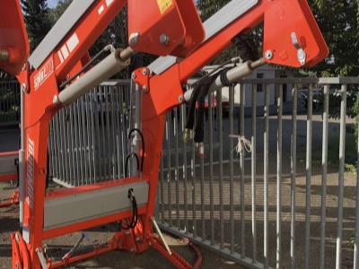 Čelní nakladače LC SNR 400 pro traktor Kubota M5111