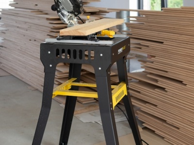 POWX07555 - Pokosová pila 1 700W / 210mm