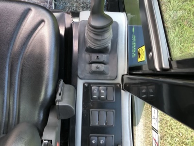 Elektrický kloubový nakladač GiANT G2200 E