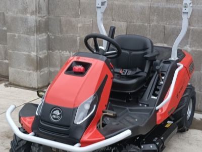 Travní traktor SECO Goliath 4x4 - SEČENÍ 92 CM