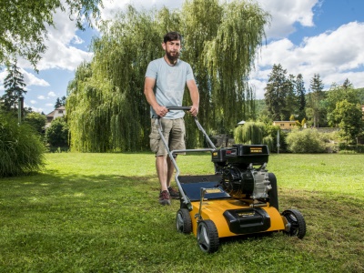 Riwall PRO RPV 4058 - travní vertikutátor/provzdušňovač s benzinovým motorem 40 cm