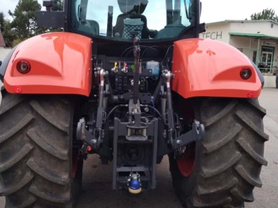 Zemědělský traktor KUBOTA M 7173 