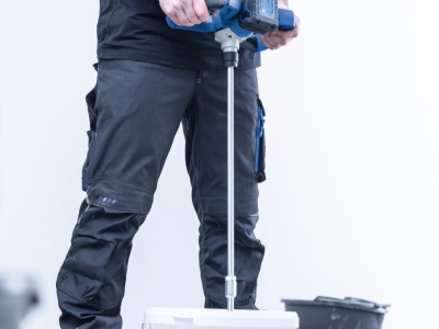 Scheppach BC-PMX100-X-SET L - 20 V IXES aku míchadlo stavebních materiálů + 4Ah baterie + nabíječka 2,4 A