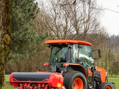 Malotraktor Kubota L2-452D FST Cab