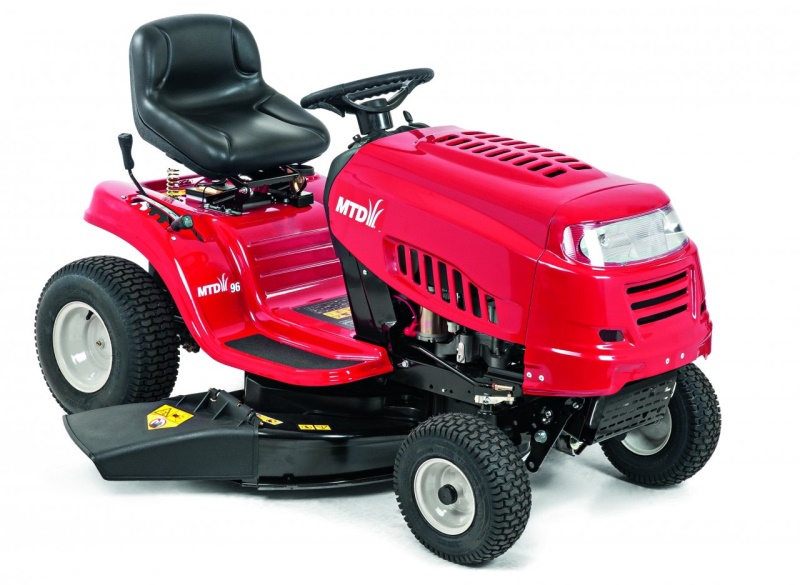 Zahradní traktor MTD 96 s bočním výhozem