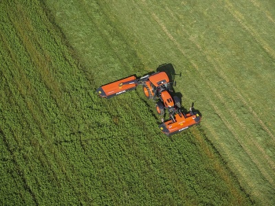 Zemědělský traktor Kubota M5112