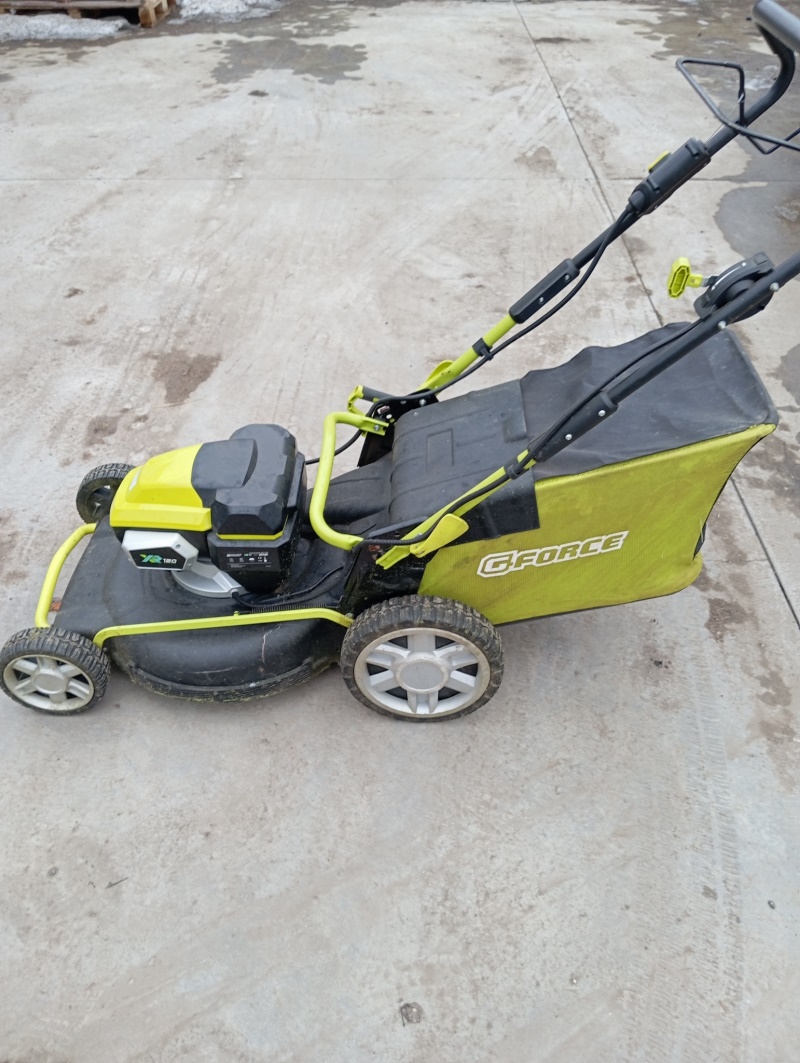 G-Force aku set 120V sekačka s pojezdem XR120/53 + křovinořez XR +příslušenství 