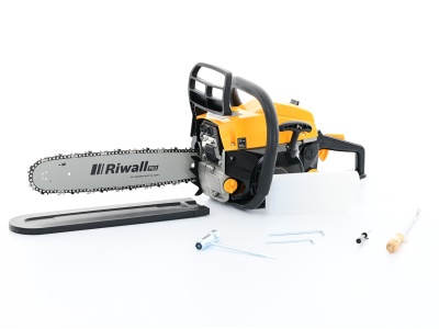 Riwall PRO RPCS 5140 SET - řetězová pila s benzinovým motorem 49 ccm + náhradní řetěz + rukavice + ochranné brýle