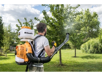 Riwall PRO RPSD 52 - benzínový rosič zádový 14 l