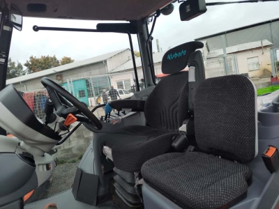 Zemědělský traktor KUBOTA M 7173 