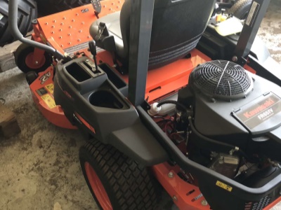 Traktorová sekačka Kubota Z122R