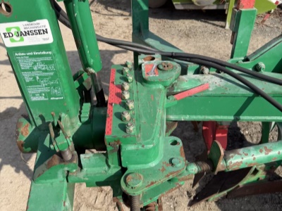 Obracecí pluh Regent Saturn HX2