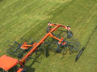 Shrnovač Kubota RA2500