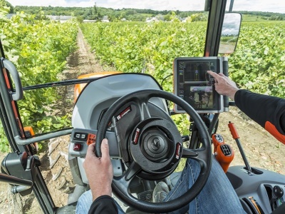 Zemědělský traktor Kubota M5072N Cab