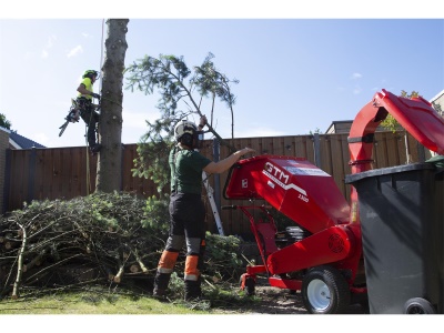 GTM GTS 1300 WDG - benzinový drtič dřeva s pojezdem
