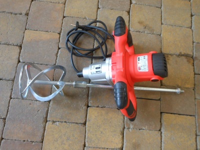 HECHT 1135 - elektrické míchadlo