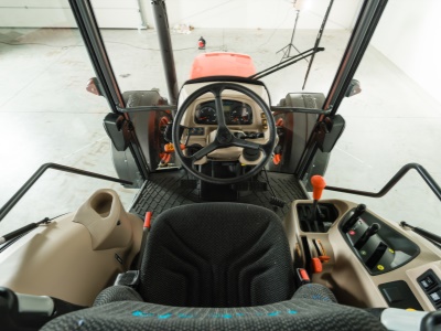 Zemědělský traktor Kubota M 7060