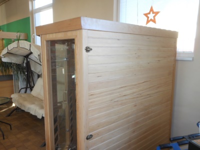 DeLuxe 4440 CB/CR -  INFRASAUNA HEALTHLAND DeLUXE CARBON - vybalený a vystavený kus