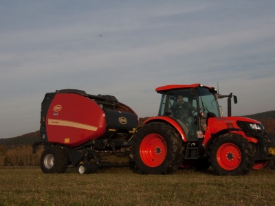 Zemědělský traktor Kubota M 8560